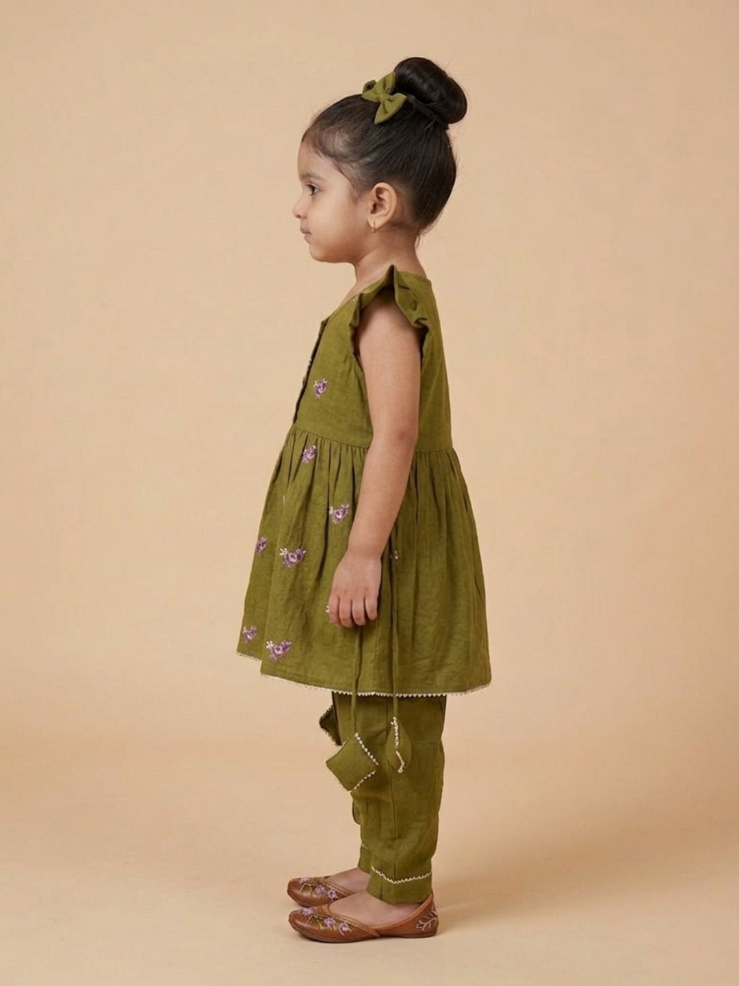 Gungun Embroidered Kurta Set Green Anarkali Sharara Set For Girls