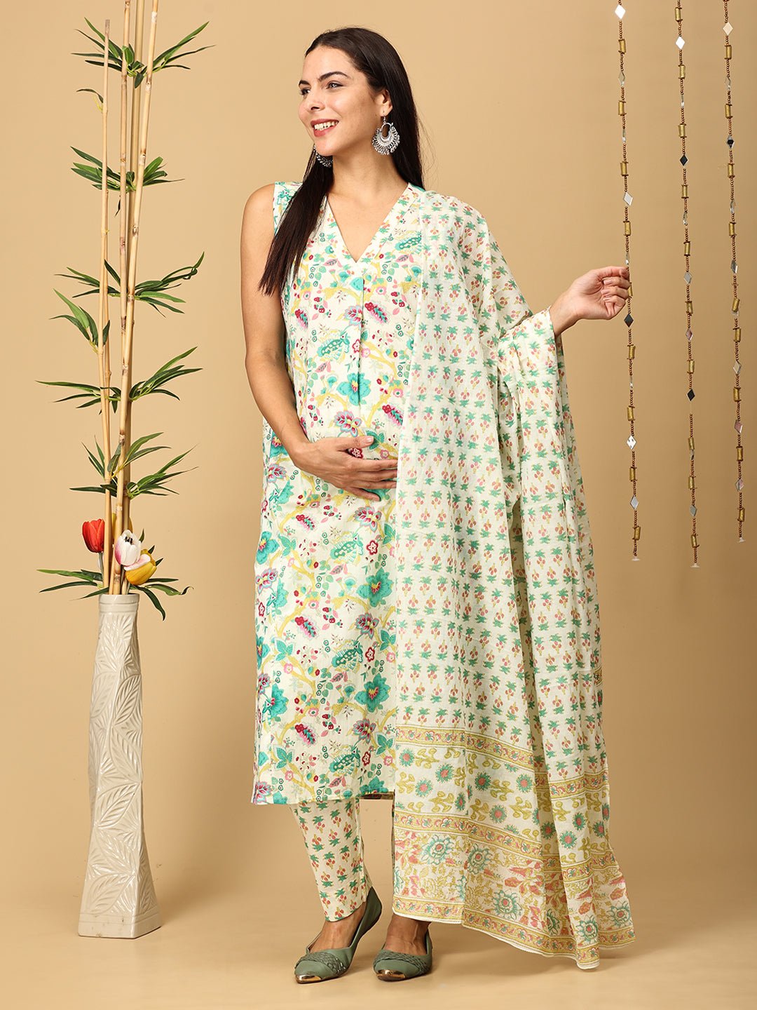  Aabha Maternity and Nursing Sleeveless Kurta Set Multi