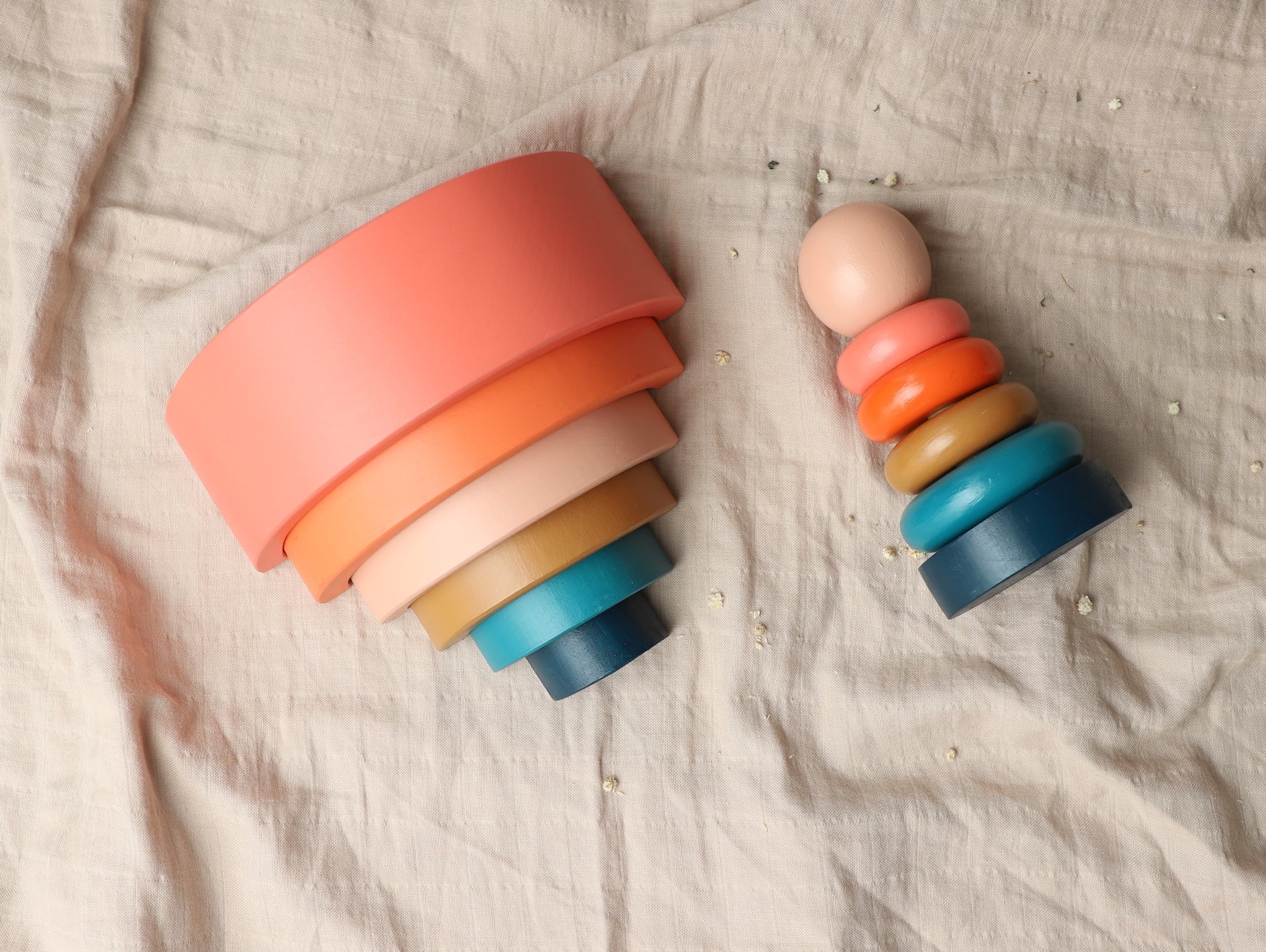 Stack & Play Sunset Wooden 2 PCS Toddler Gift Box With Stackers