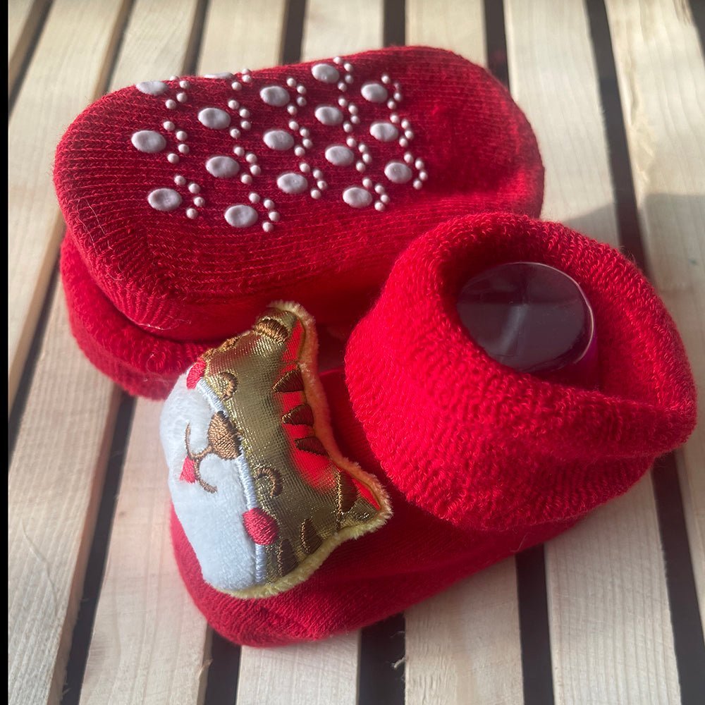 Little Surprise Box Golden 3D Lucky Festive Cat Christmas Booties For Infants