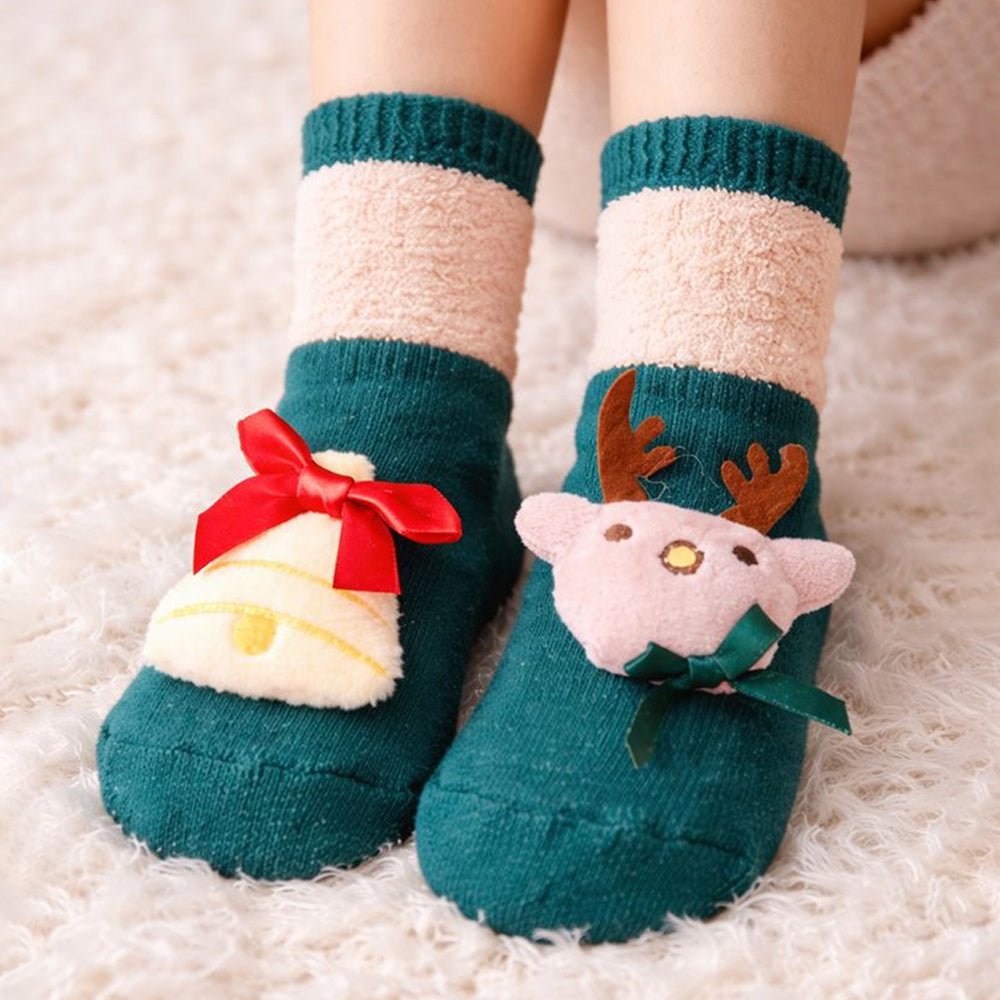 Little Surprise Box Green Reindeer Bell Christmas Ankle Socks For Kids