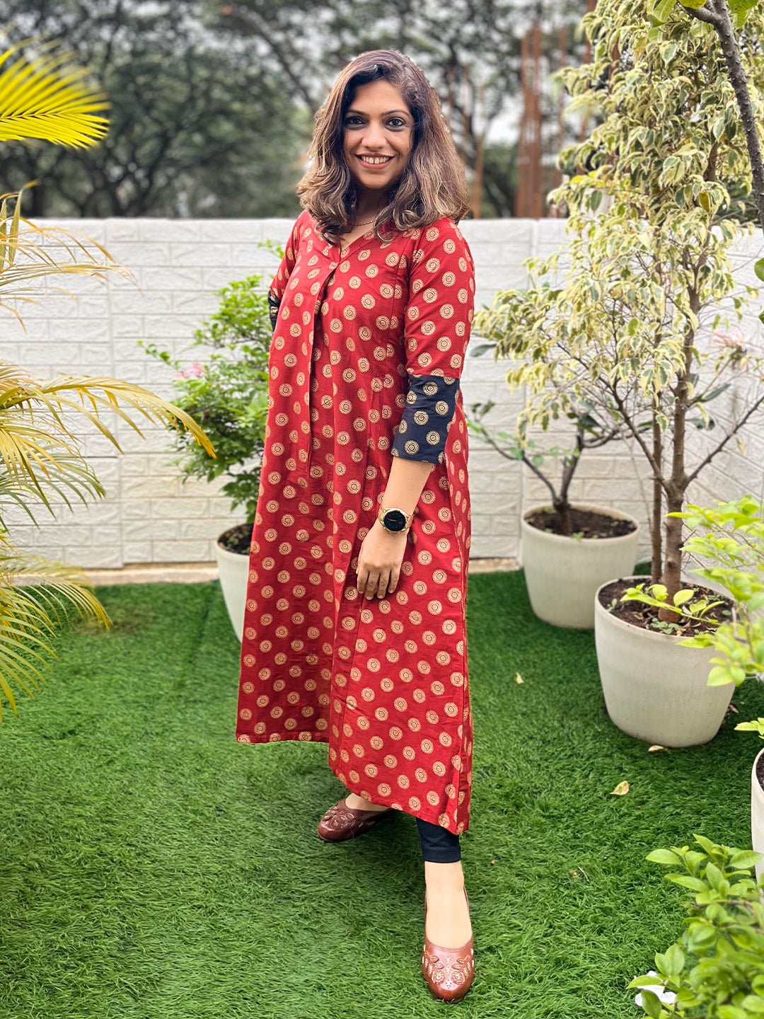  Laal-e-Nazakat Silk Foil Printed Maternity and Nursing Dress Maroon