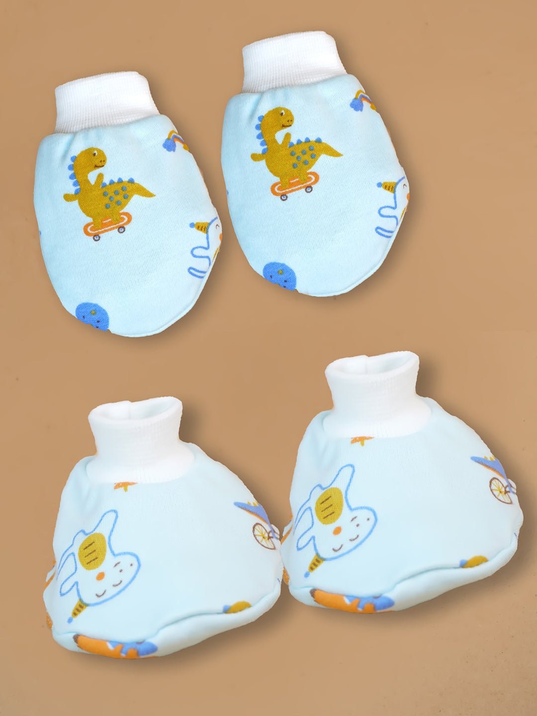 Blue Monkey 13 PCS Newborn Baby Boy Gift Box With Pouch And Toy
