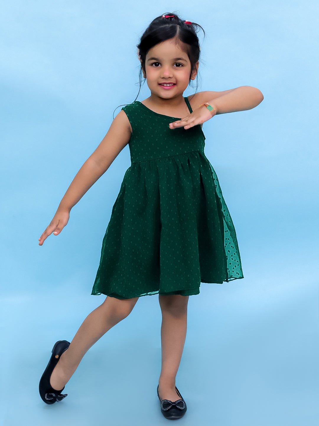 Lucky Clover Green Flared Sleeveless Casual Dress For Girls