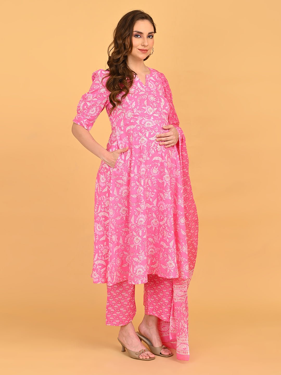  Mehr e Gulabi Maternity and Nursing Kurta Set Pink