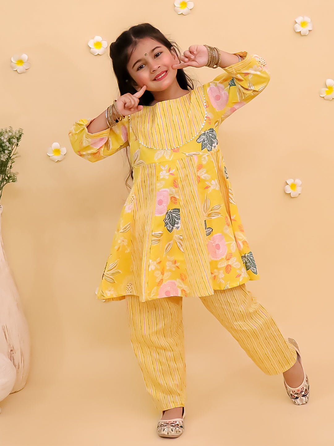 Ray of Style Floral Print Girls Anarkali Kurta Set
