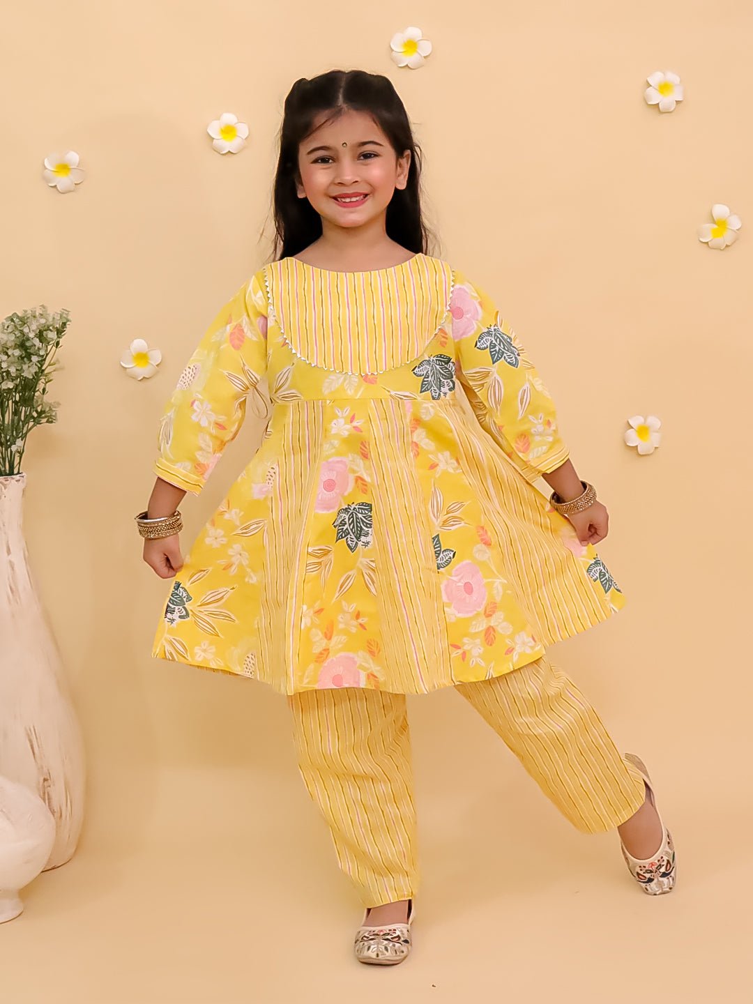 Ray of Style Floral Print Girls Anarkali Kurta Set
