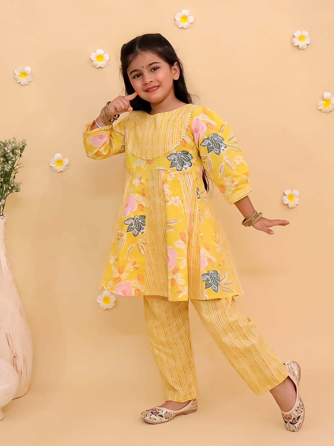 Ray of Style Floral Print Girls Anarkali Kurta Set