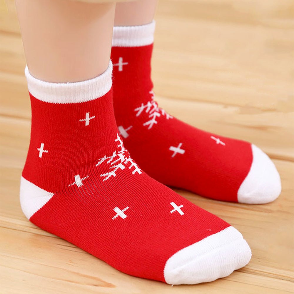 Little Surprise Box Red Green White Themed Christmas Ankle Socks Set