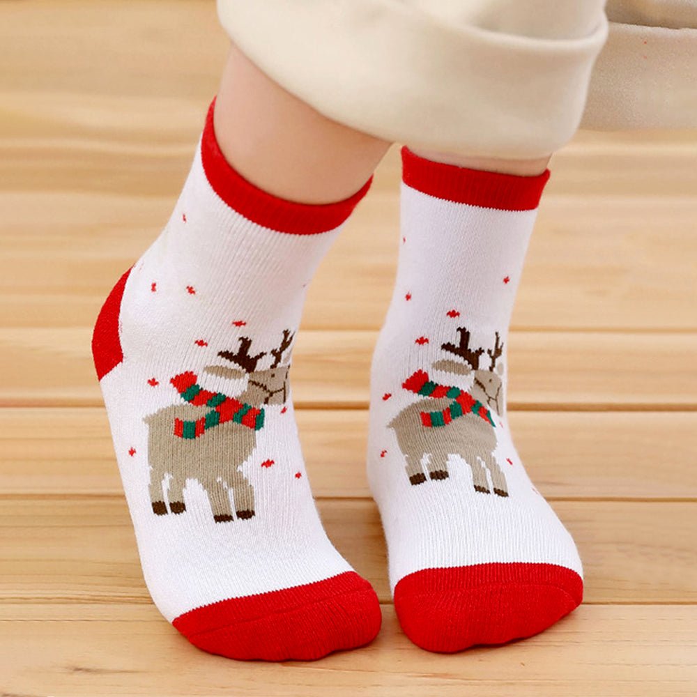 Little Surprise Box Red Green White Christmas Ankle Socks Set of 5