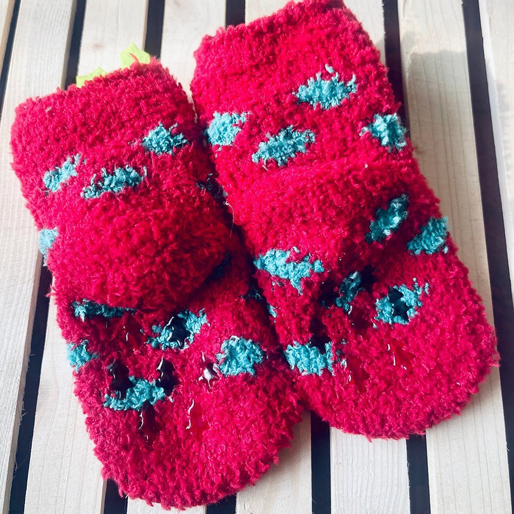 Little Surprise Box Red Xmas Cake Woolen Christmas Socks For Infants