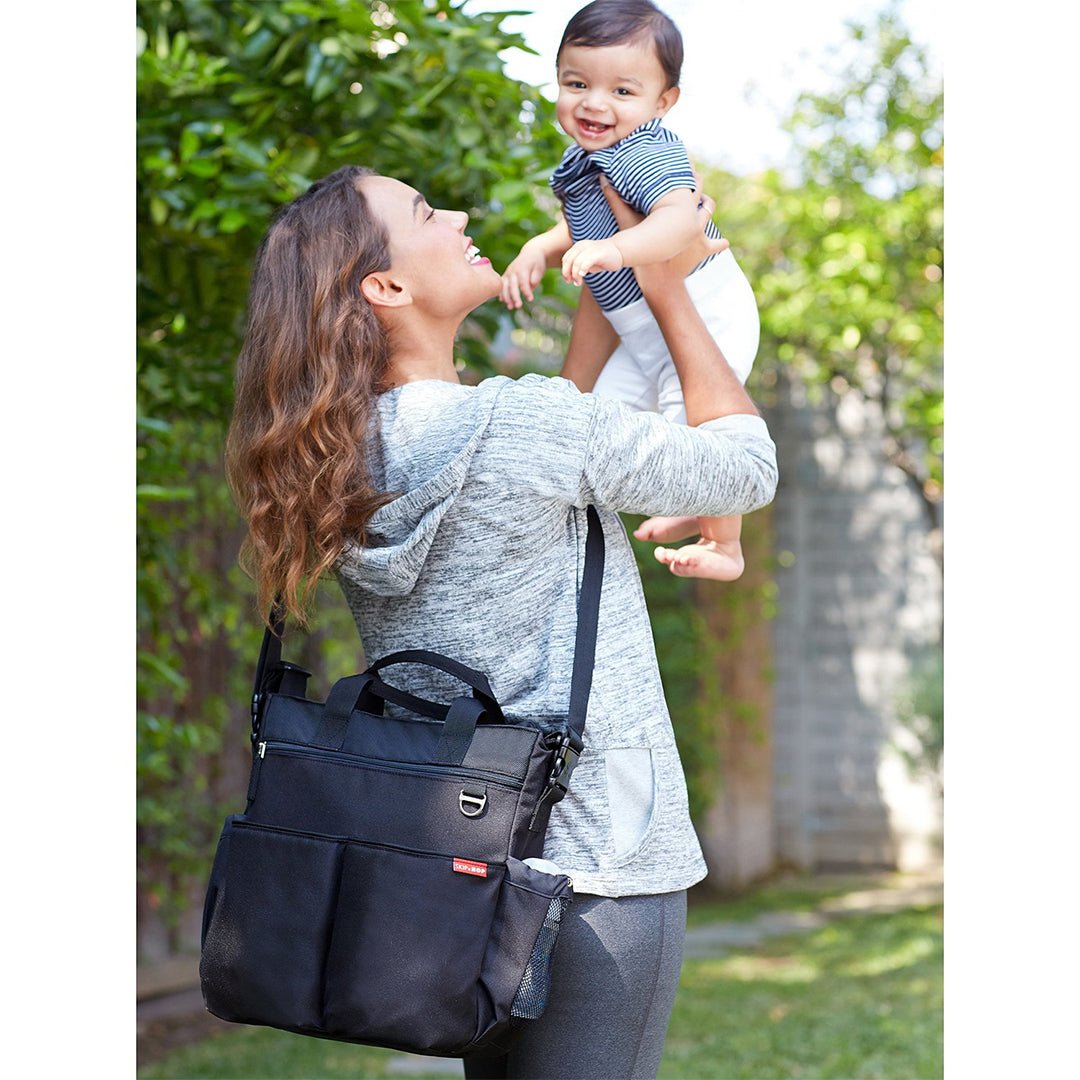 Skip Hop Duo Signature Diaper Bag Zip Closure Stroller Straps Black 13x5x14in
