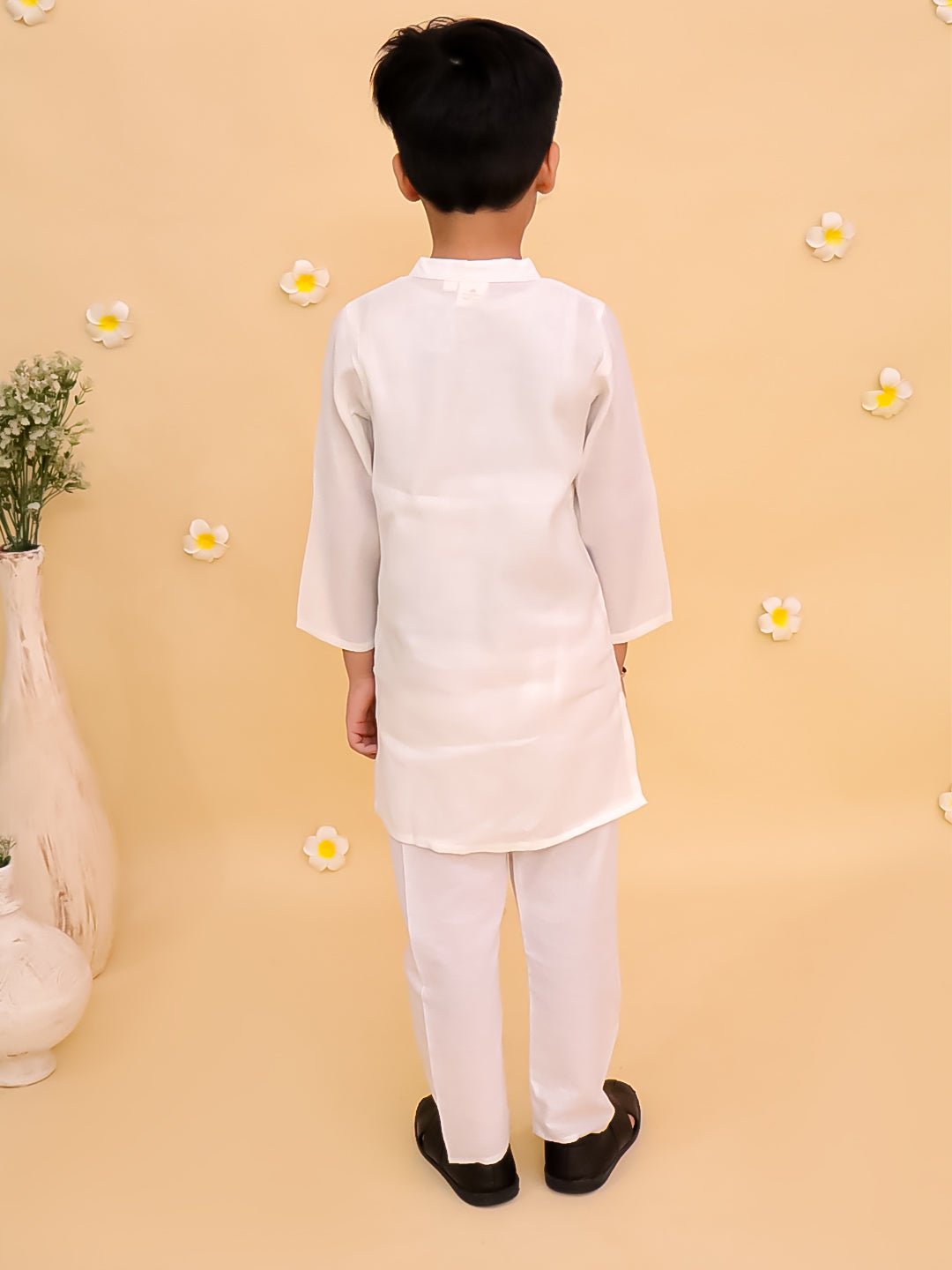 Timeless White Boys Kurta Pajama Set For Kids