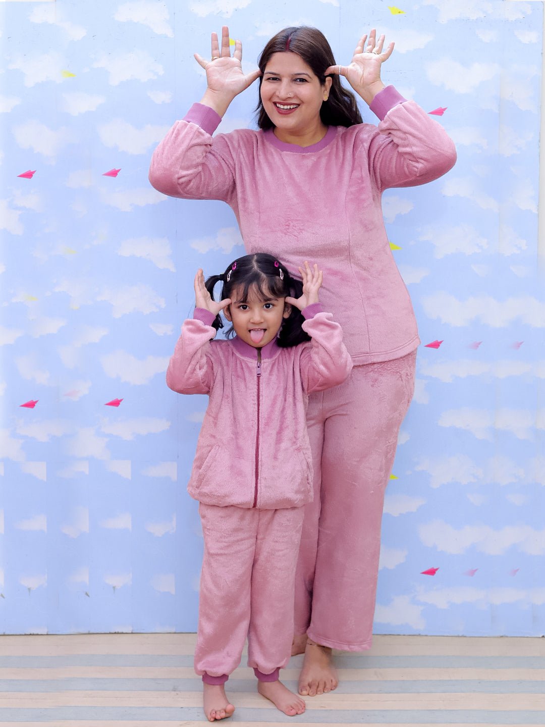 Puffin In Pink Women's And Kid's Fleece Night Suits Twinning Combo